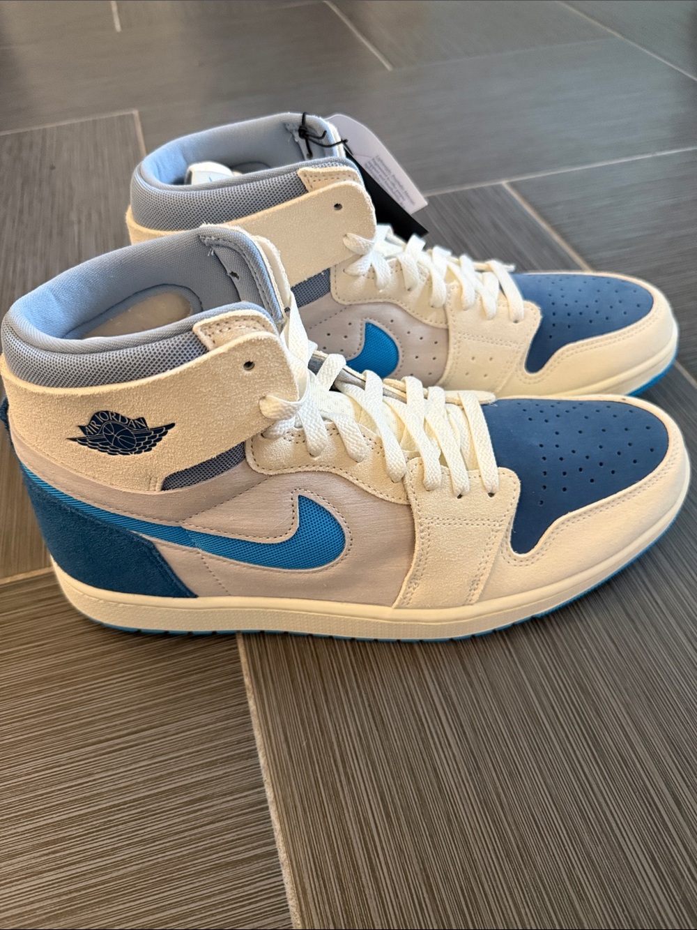 NWT Jordan Retro High Top Sneakers - White & Blue - size 12